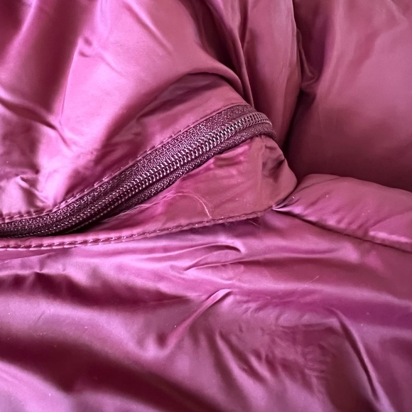 G. H. Bass & Co. Parka long Down Puffer coat in size L. Excellent condition. - Picture 4 of 6